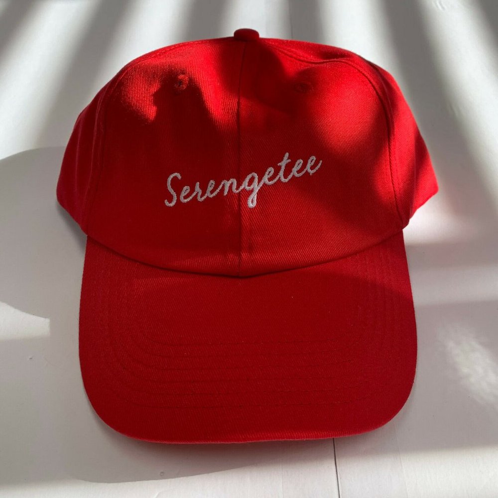 Serengetee Red Adjustable Travel Dad Hat NWOT